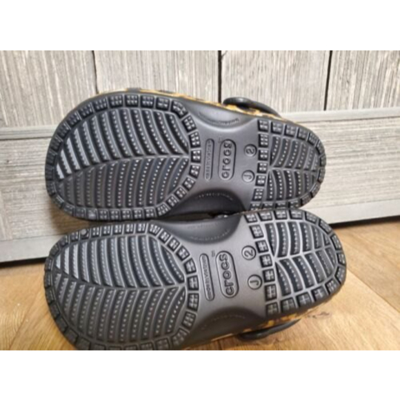 Crocs Classic Leopard Animal Print Womens Size 4 or Junior 2 Comfort Clog 206548 - Picture 3 of 3